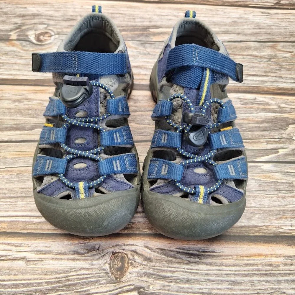 Little Kids' Chaco Newport H2 Navy Blue and Charcoal Grey‎ Size 12
